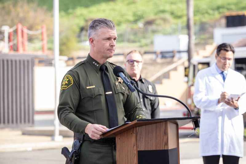 Image for the Tweet beginning: 🎄 Holiday Safety Starts at