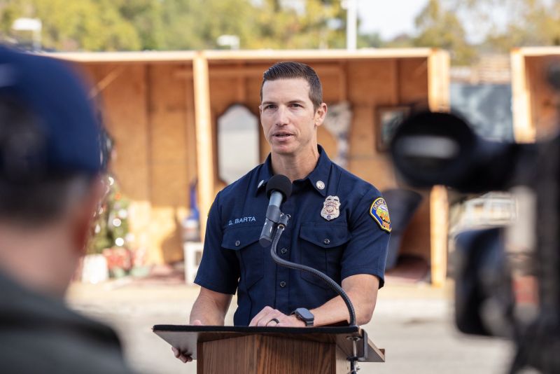 Image for the Tweet beginning: 🎄 Holiday Safety Starts at